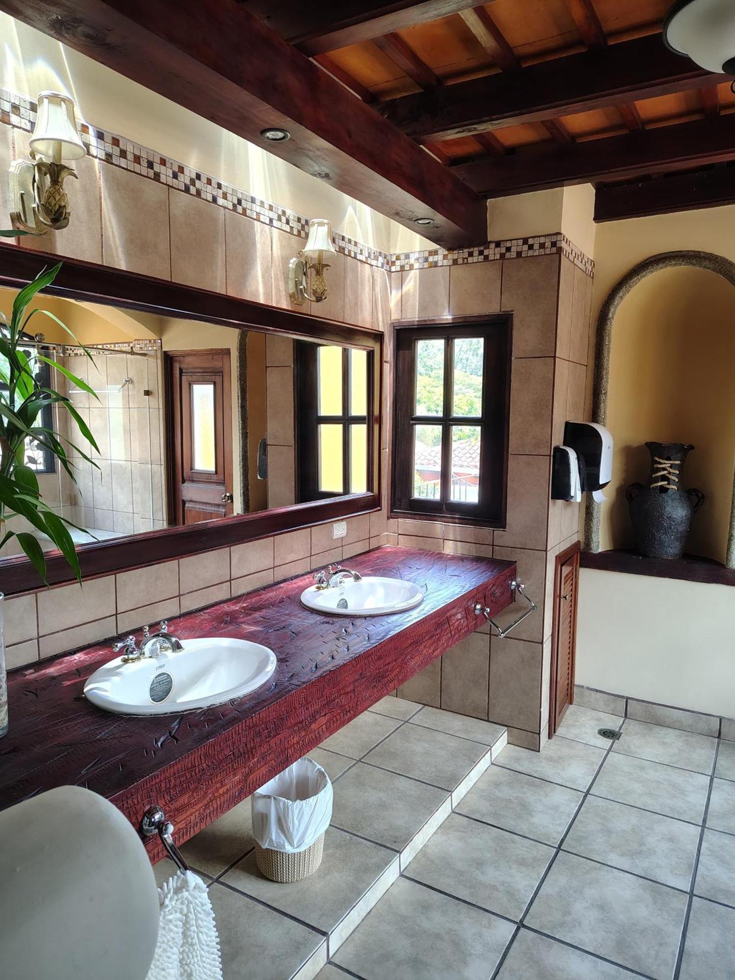 Indian Palace Hotel Boutique Spa & Restaurante Антигуа-Гватемала Экстерьер фото